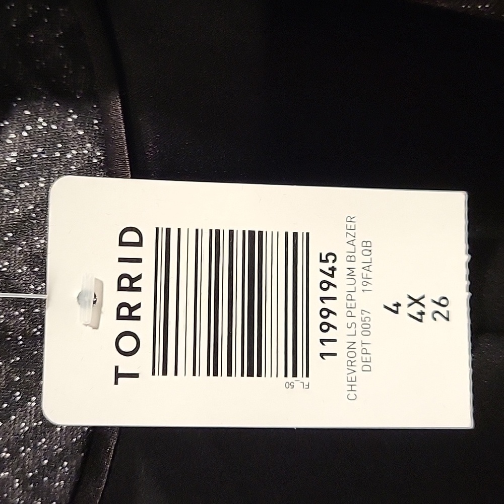 NWT TORRID Size 4 Studio Uptown Prem. Ponte Black Chevron Stretch Peplum Blazer - Picture 8 of 8